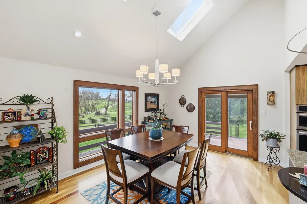 235 Lakewood Drive Nicholasville KY 40356