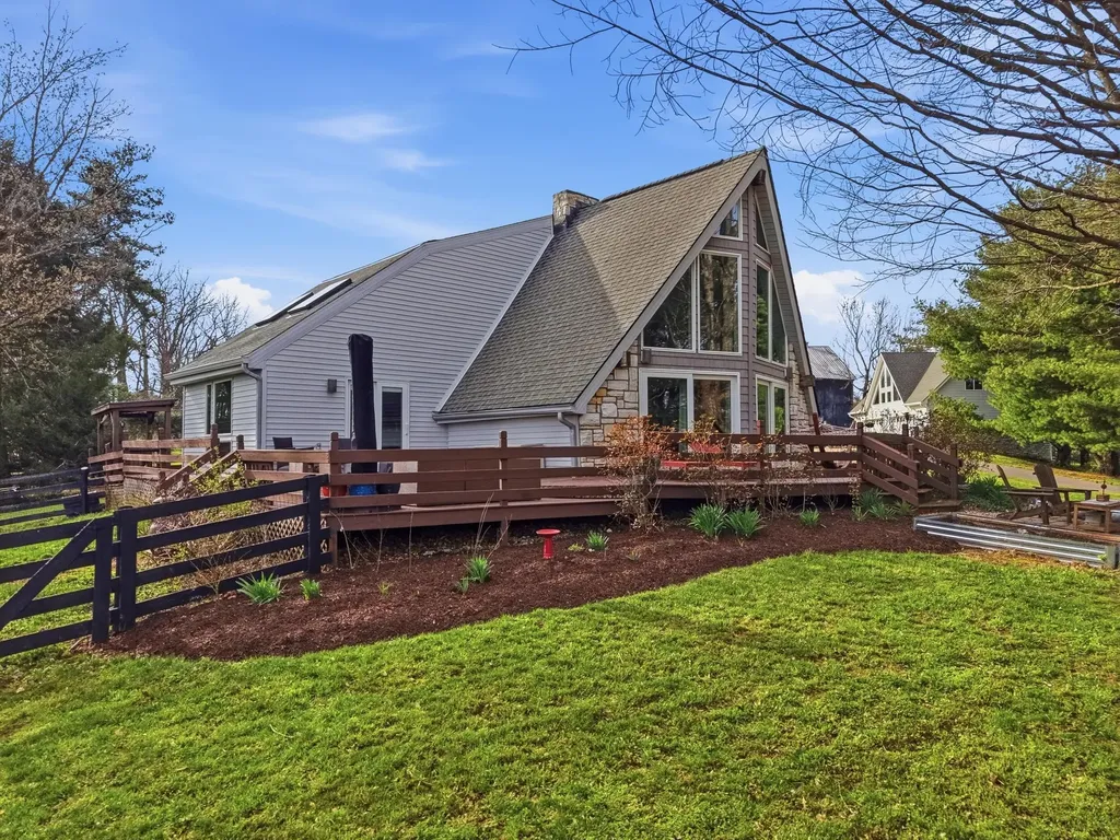 235 Lakewood Drive Nicholasville KY 40356