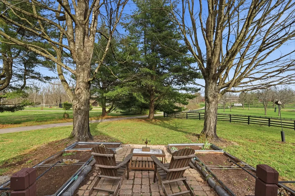 235 Lakewood Drive Nicholasville KY 40356