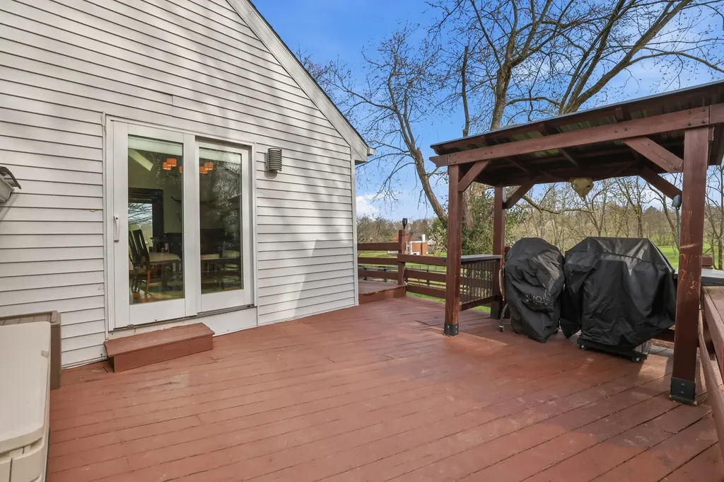 235 Lakewood Drive Nicholasville KY 40356