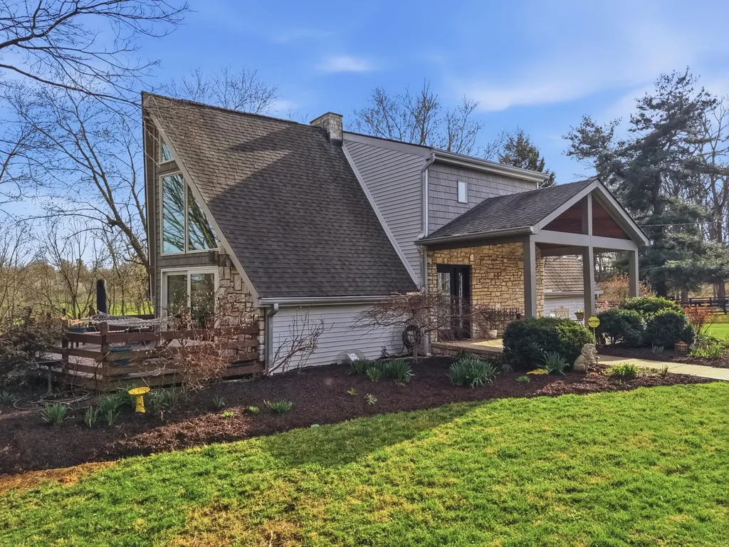235 Lakewood Drive Nicholasville KY 40356