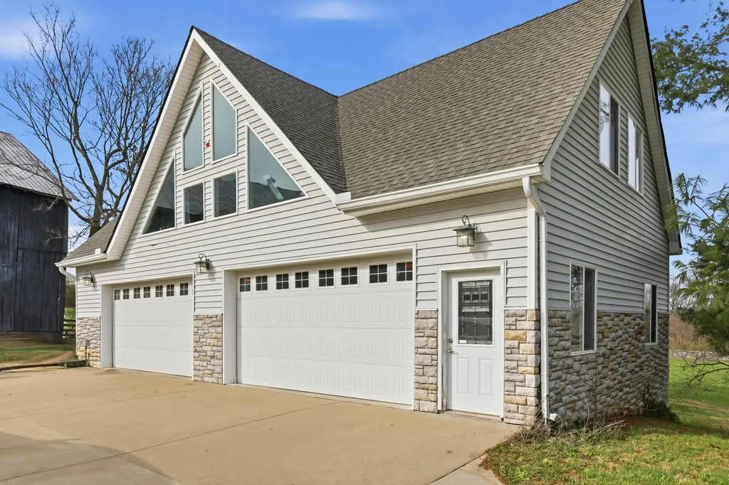 235 Lakewood Drive Nicholasville KY 40356