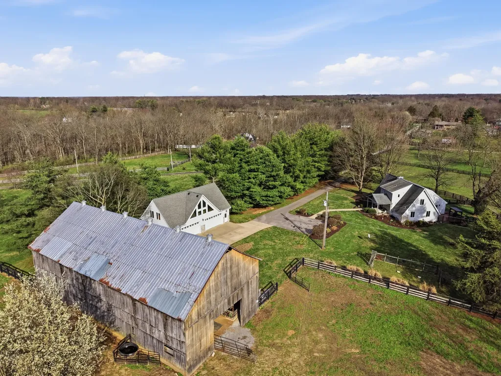 235 Lakewood Drive Nicholasville KY 40356