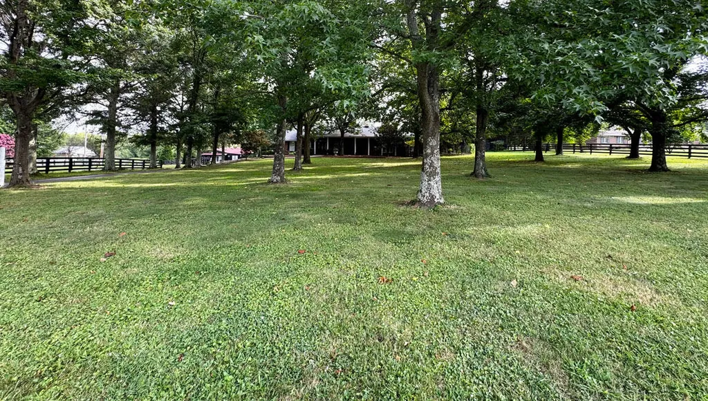 5028 Ashgrove Pike Nicholasville KY 40356