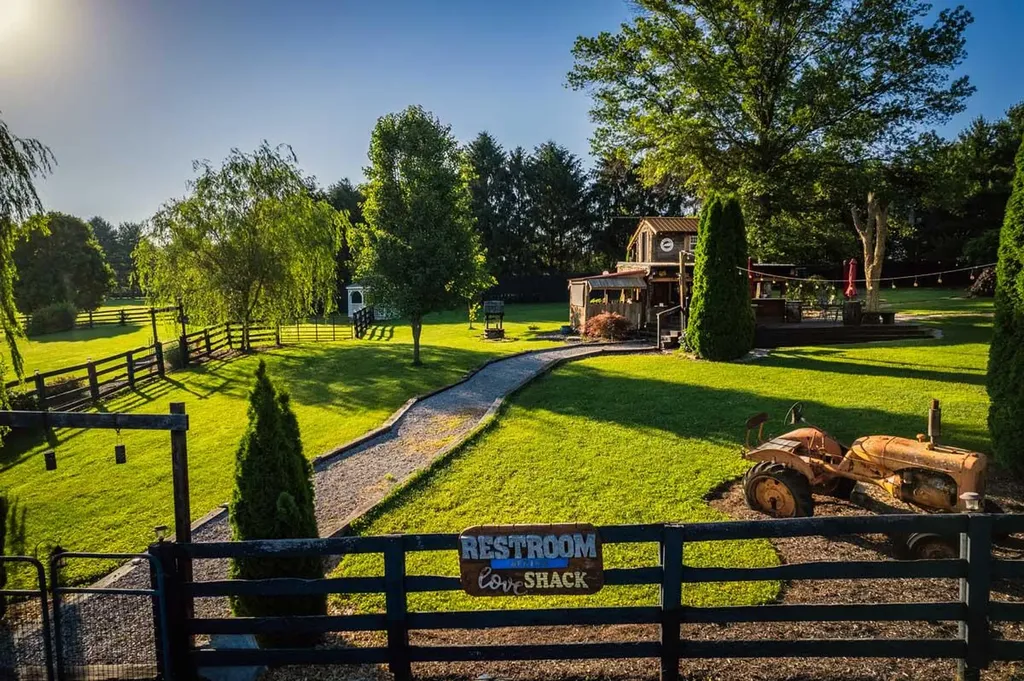 5028 Ashgrove Pike Nicholasville KY 40356