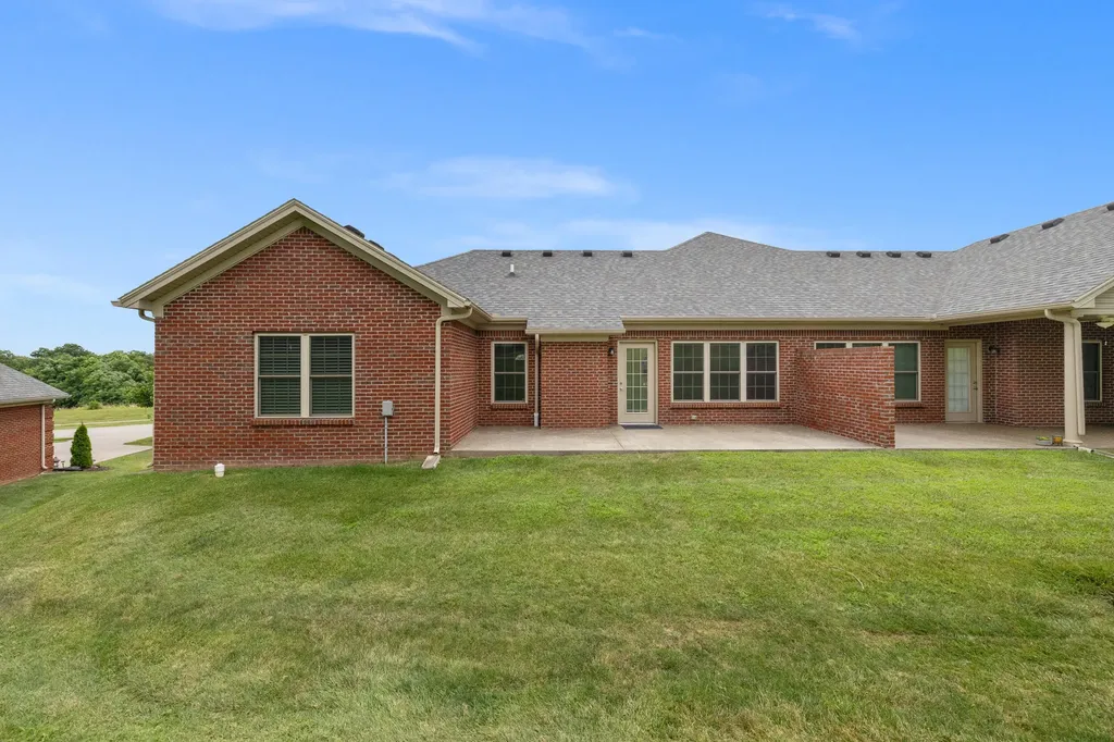 1106 Leawood Drive Frankfort KY 40601