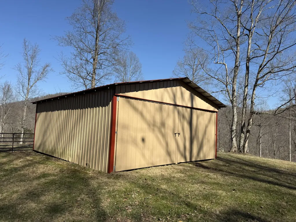 1657 Dry Hollow Road Monticello KY 42633