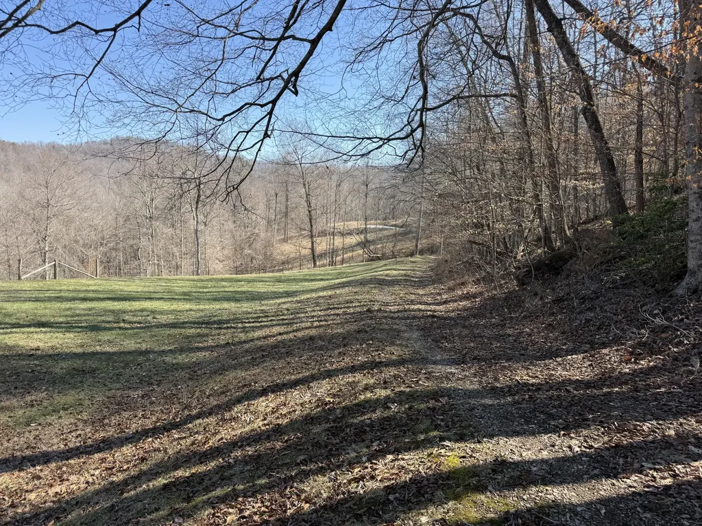 1657 Dry Hollow Road Monticello KY 42633