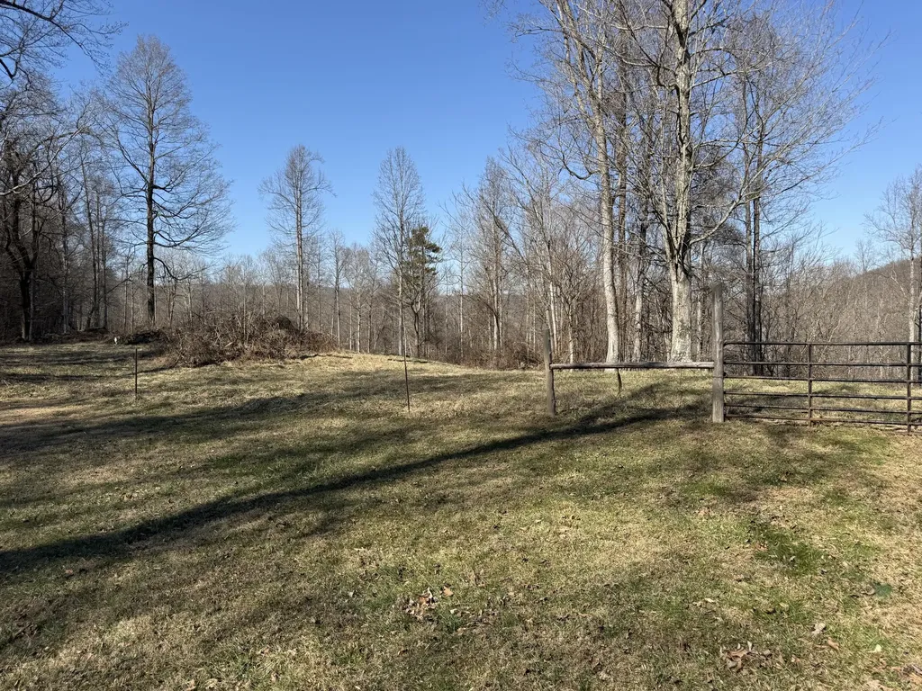 1657 Dry Hollow Road Monticello KY 42633