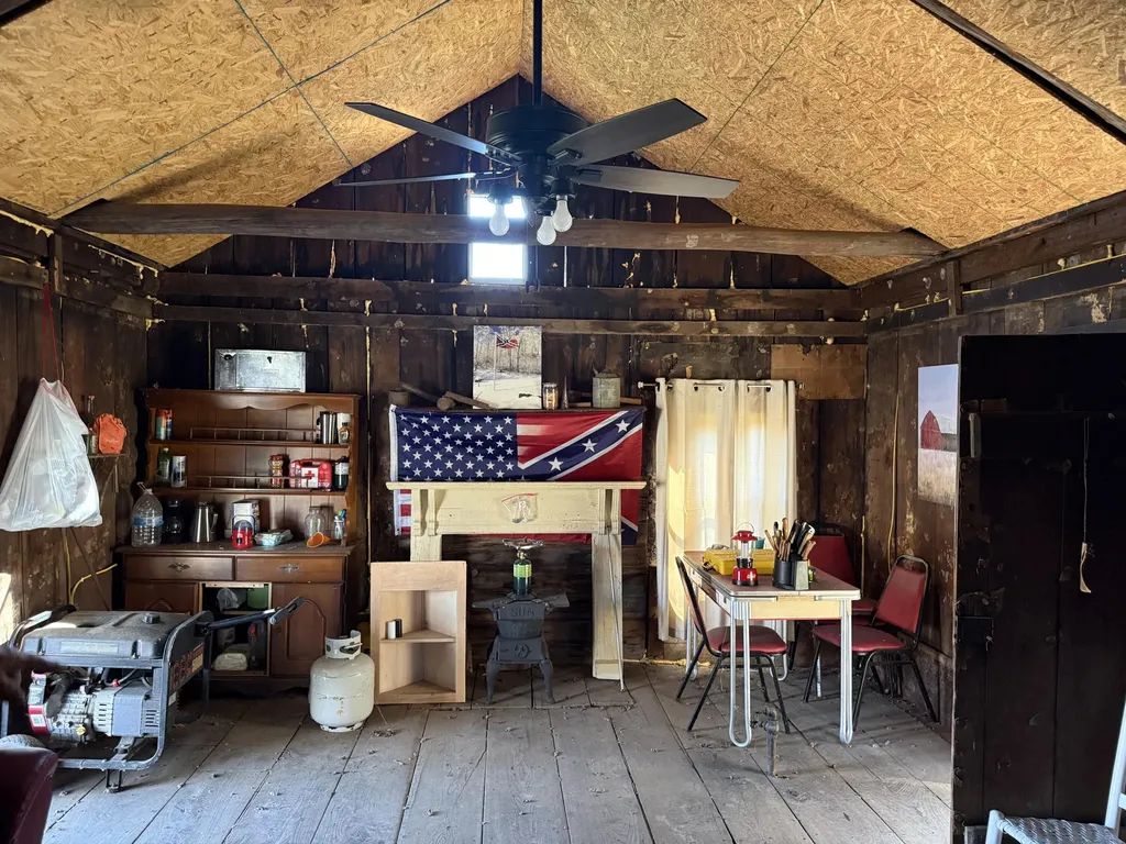 1657 Dry Hollow Road Monticello KY 42633