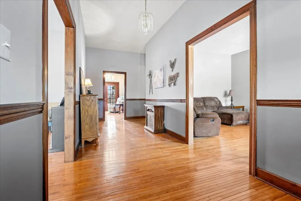 9256 Cumberland Falls Highway Corbin KY 40701