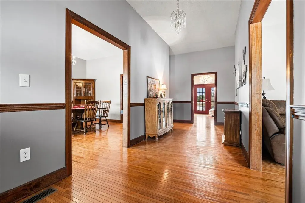 9256 Cumberland Falls Highway Corbin KY 40701