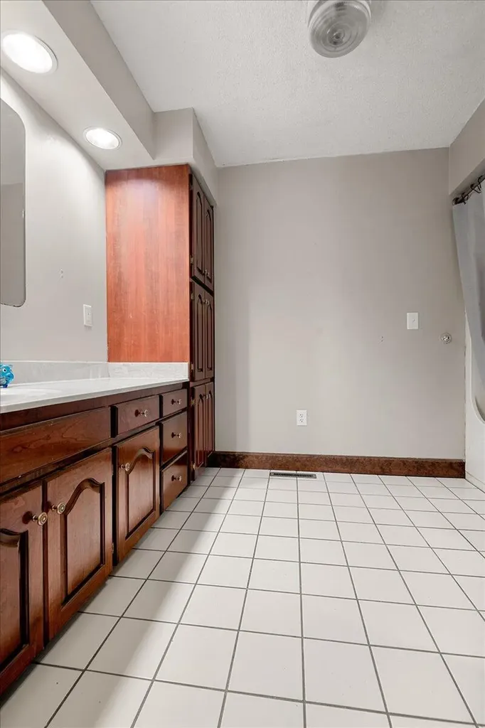 9256 Cumberland Falls Highway Corbin KY 40701