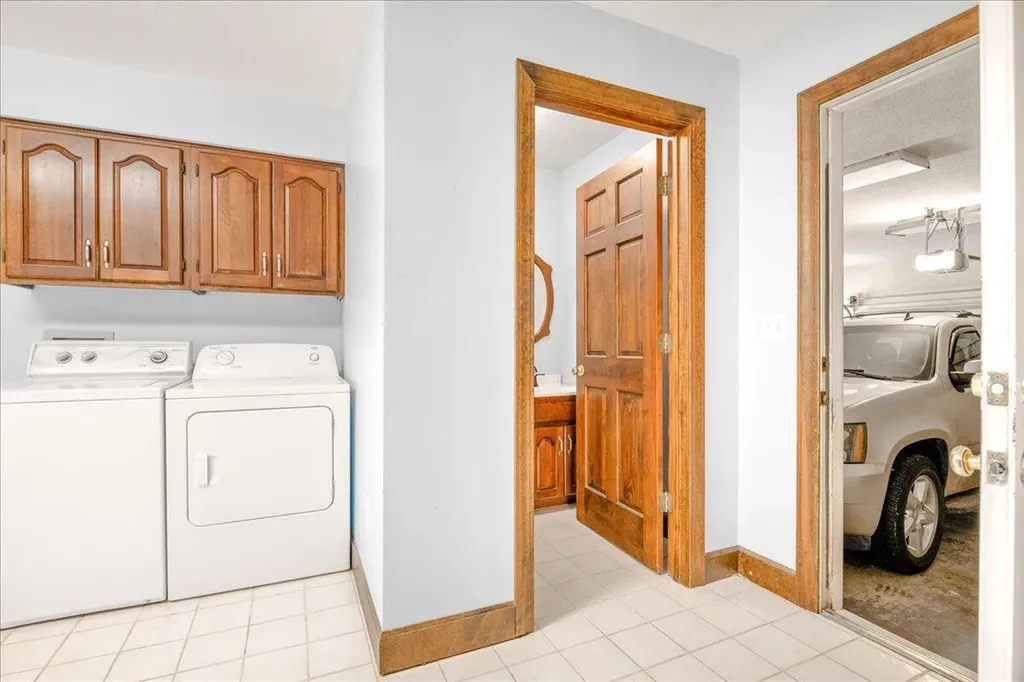 9256 Cumberland Falls Highway Corbin KY 40701
