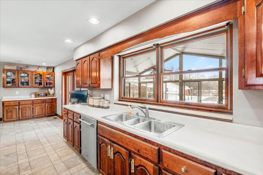 9256 Cumberland Falls Highway Corbin KY 40701