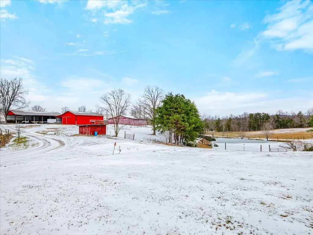 9256 Cumberland Falls Highway Corbin KY 40701