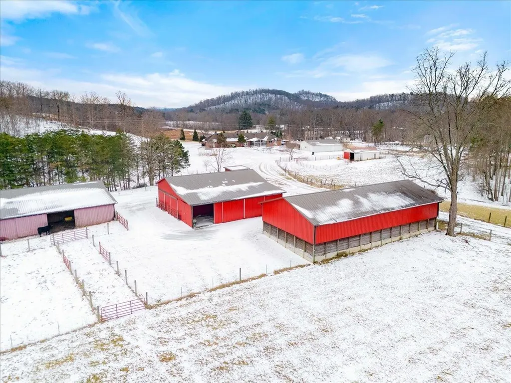 9256 Cumberland Falls Highway Corbin KY 40701