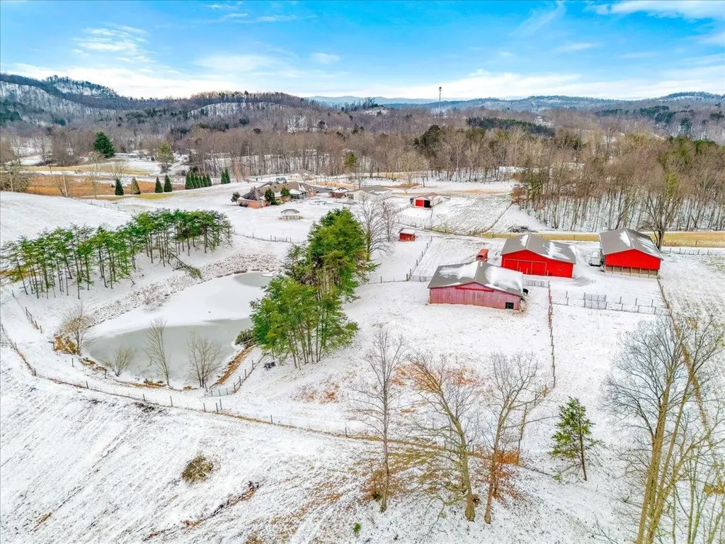 9256 Cumberland Falls Highway Corbin KY 40701