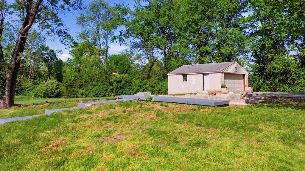 2339 Pierson Drive Lexington KY 40505