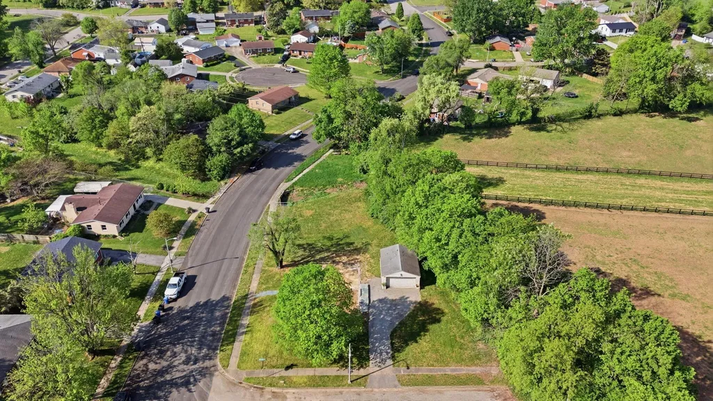 2339 Pierson Drive Lexington KY 40505