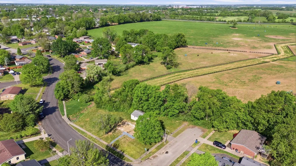 2339 Pierson Drive Lexington KY 40505