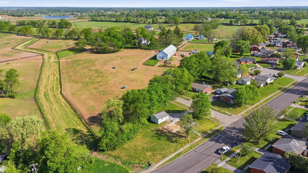 2339 Pierson Drive Lexington KY 40505