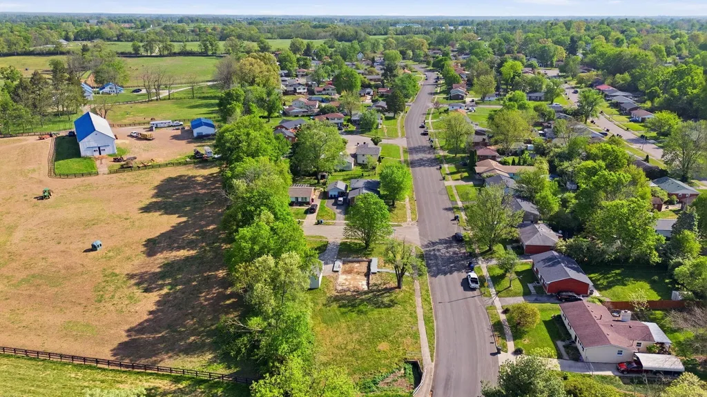 2339 Pierson Drive Lexington KY 40505