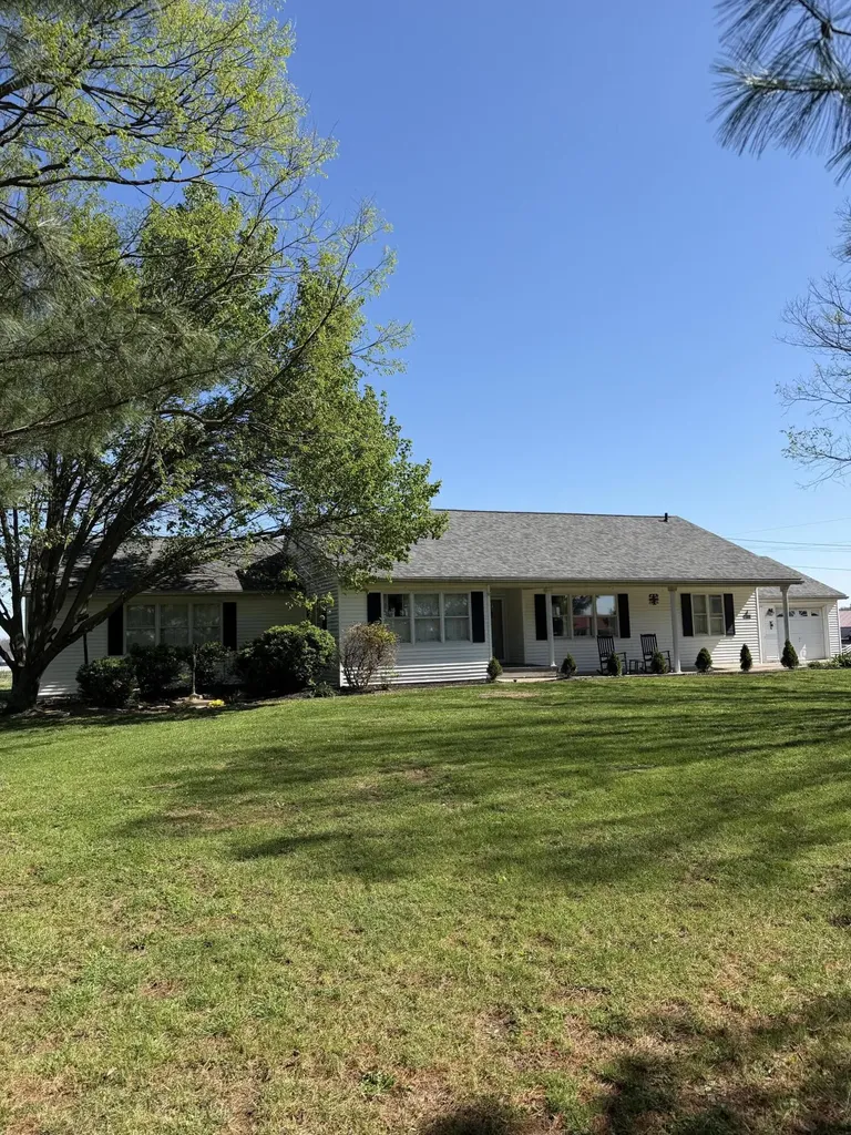 7269 Morehead Road Flemingsburg KY 41041