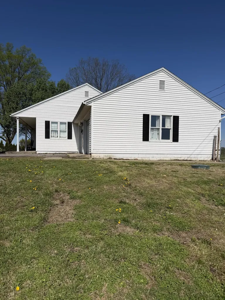 7269 Morehead Road Flemingsburg KY 41041