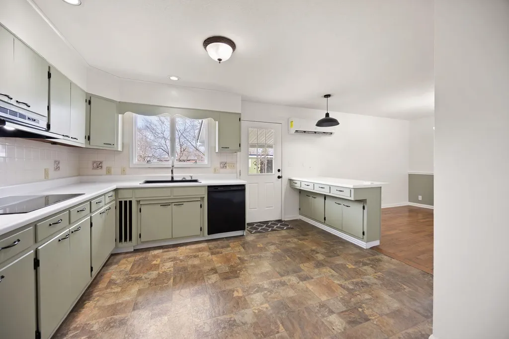 157 Shawnee Avenue Russell Springs KY 42642