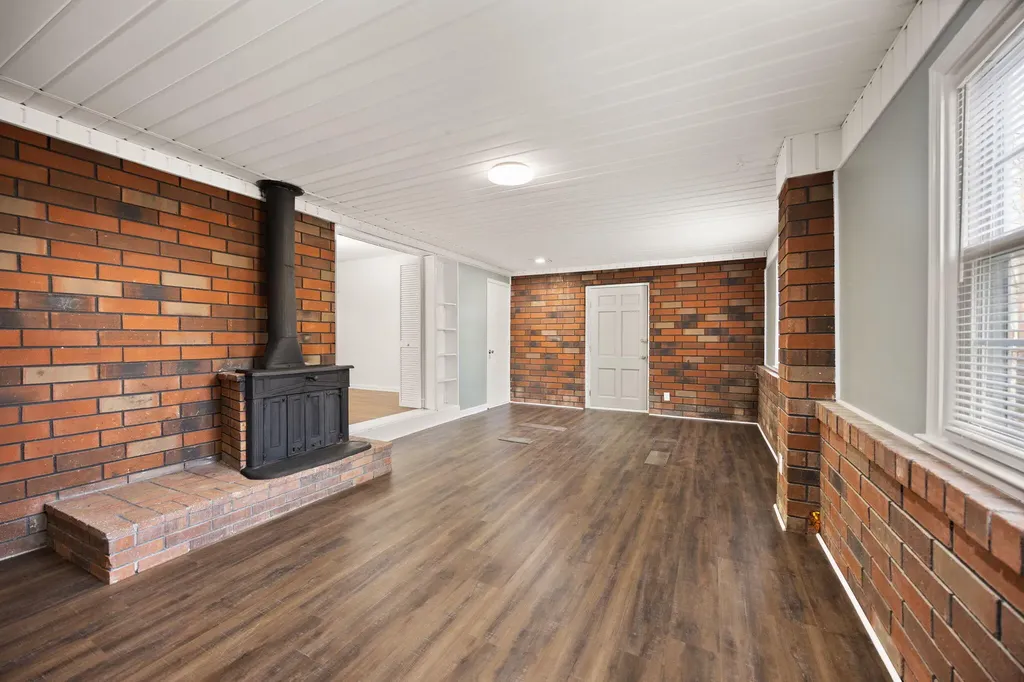 157 Shawnee Avenue Russell Springs KY 42642