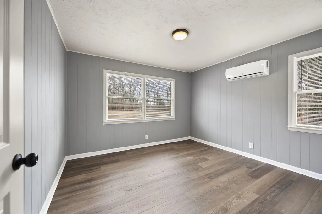 157 Shawnee Avenue Russell Springs KY 42642