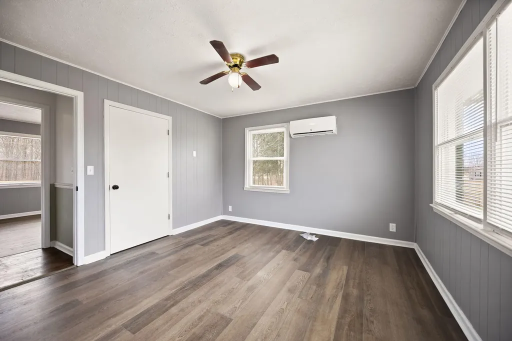 157 Shawnee Avenue Russell Springs KY 42642