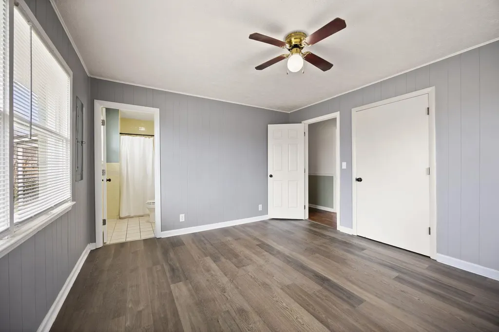 157 Shawnee Avenue Russell Springs KY 42642