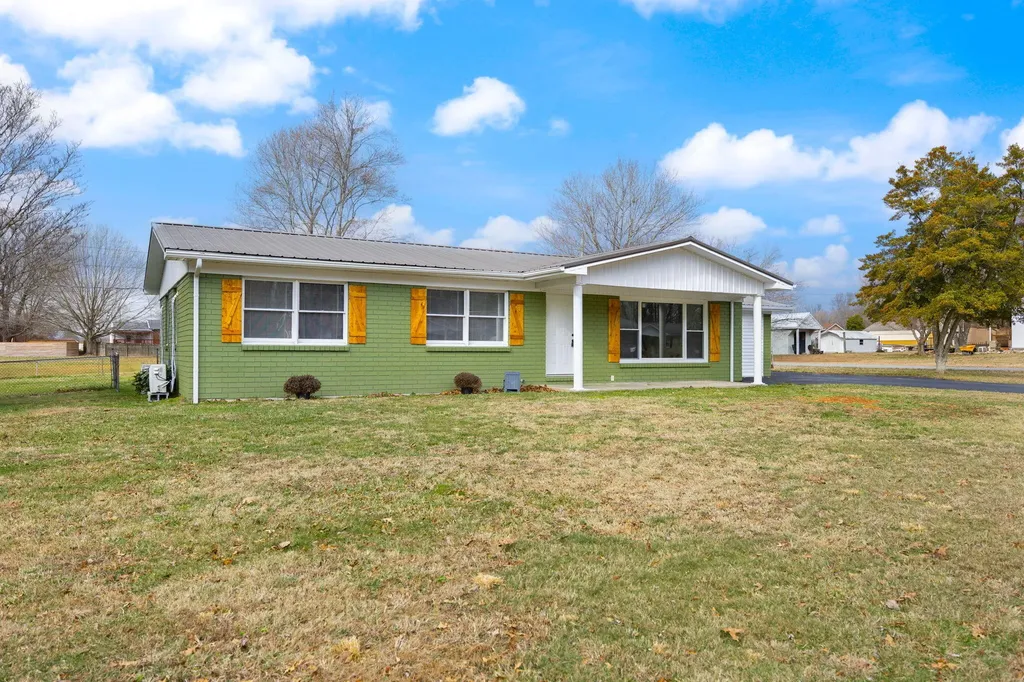 157 Shawnee Avenue Russell Springs KY 42642