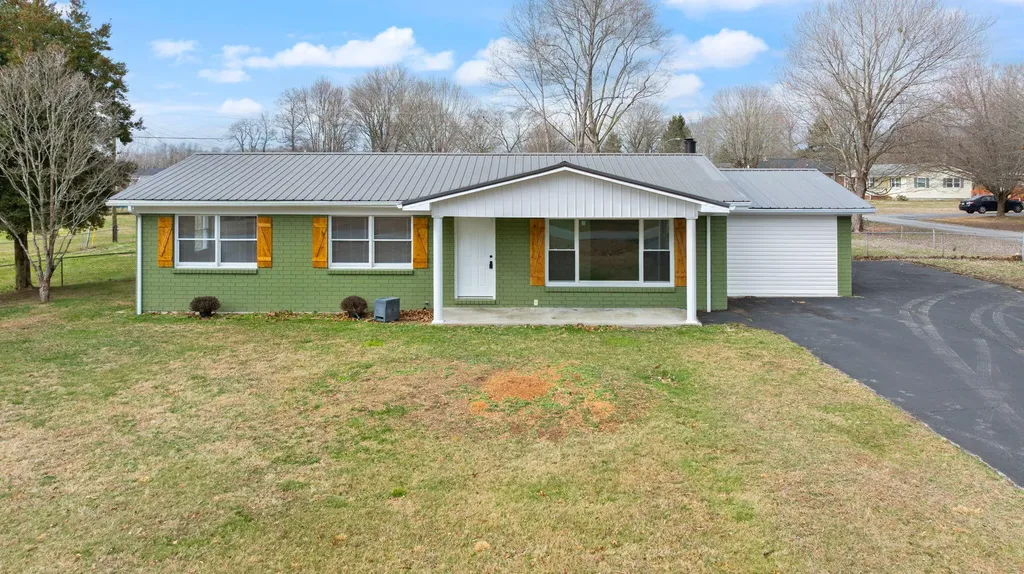 157 Shawnee Avenue Russell Springs KY 42642