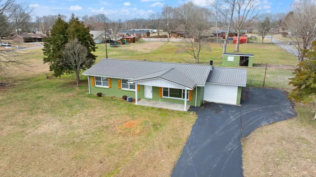 157 Shawnee Avenue Russell Springs KY 42642