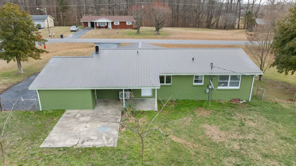 157 Shawnee Avenue Russell Springs KY 42642