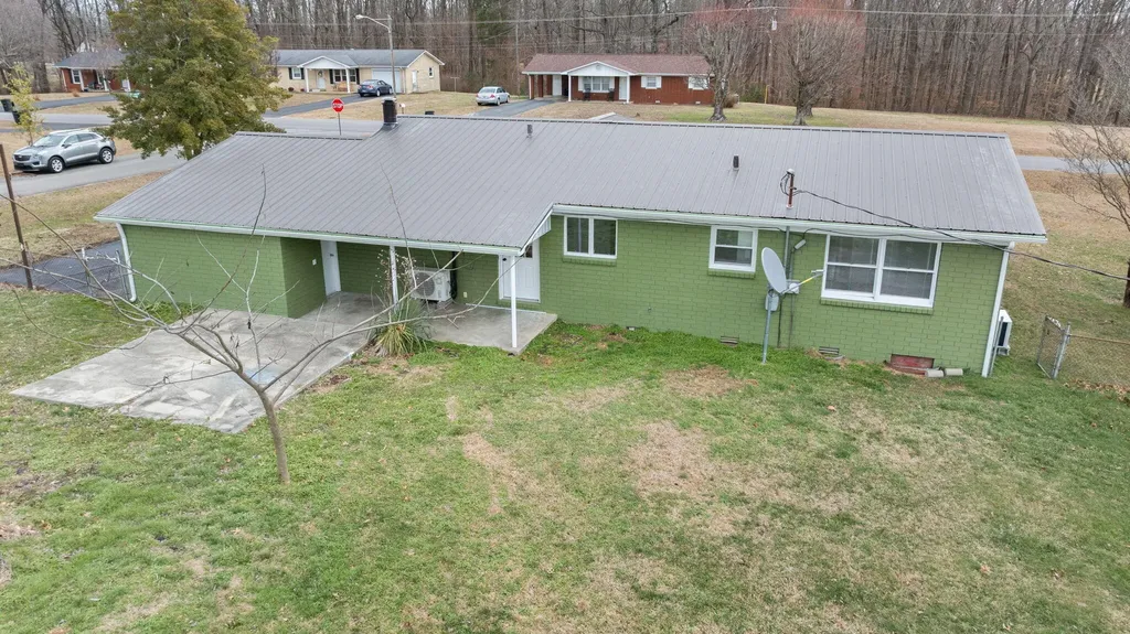 157 Shawnee Avenue Russell Springs KY 42642