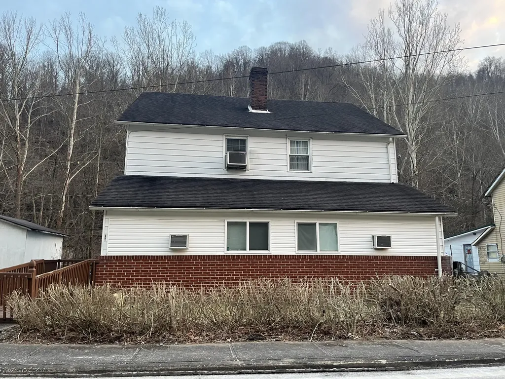 249 W Main Street Lynch KY 40855