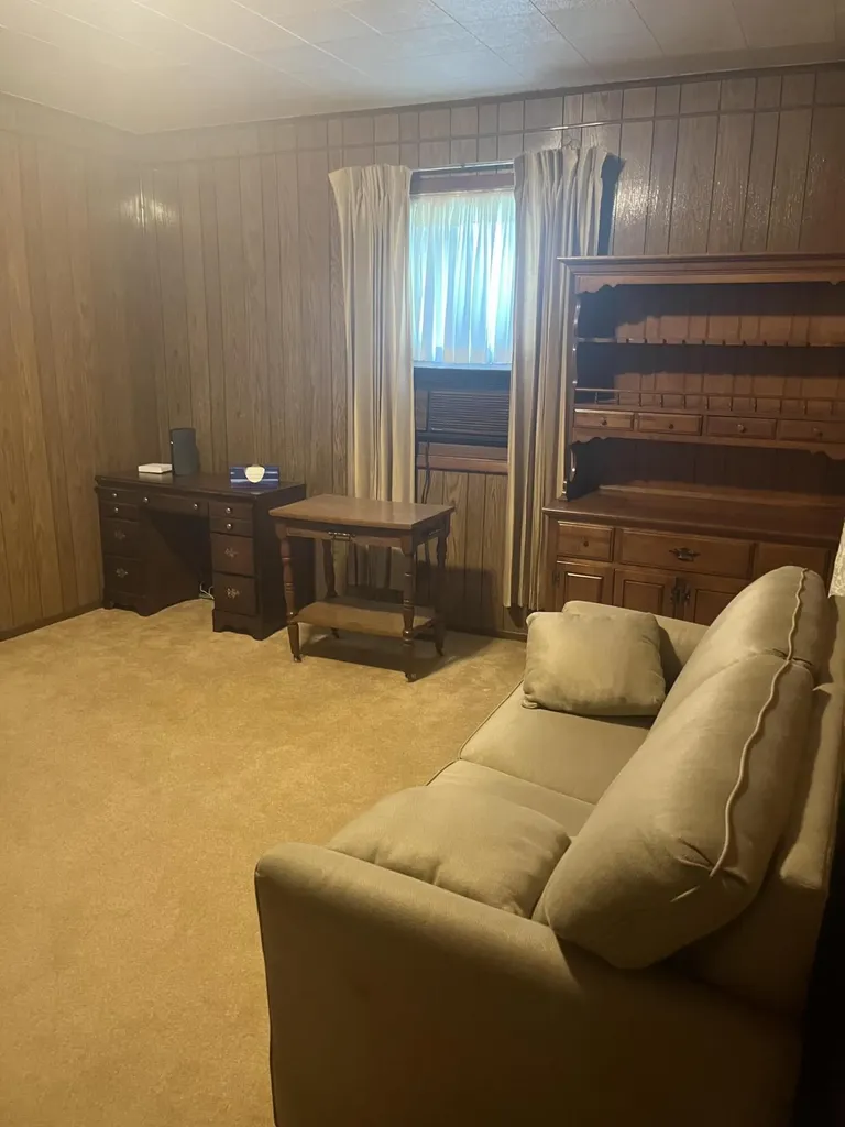 249 W Main Street Lynch KY 40855