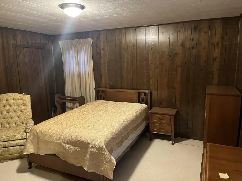 249 W Main Street Lynch KY 40855