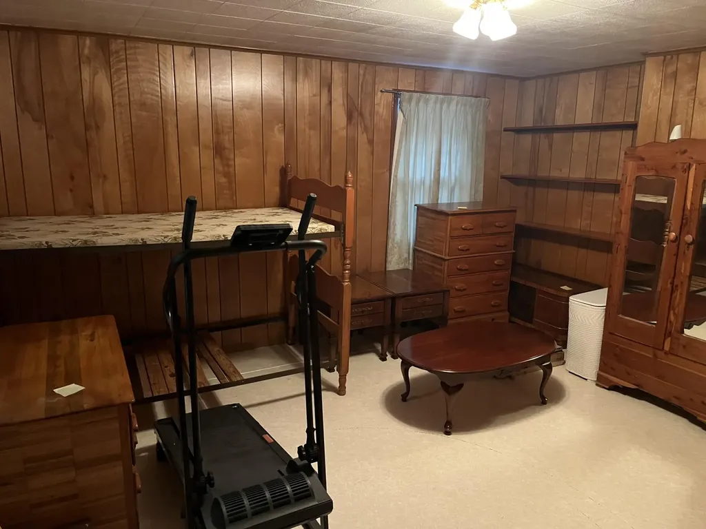 249 W Main Street Lynch KY 40855