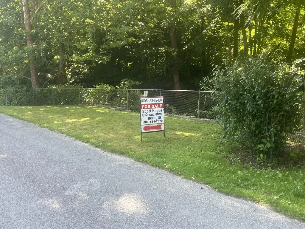 249 W Main Street Lynch KY 40855