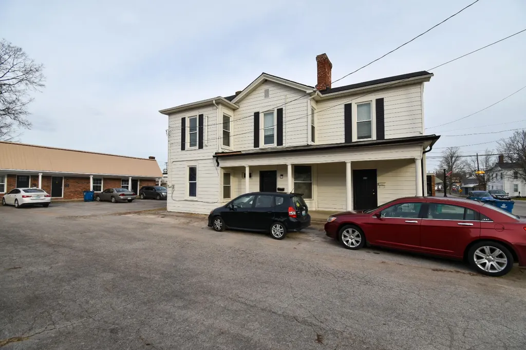 126 N Main Street Harrodsburg KY 40330