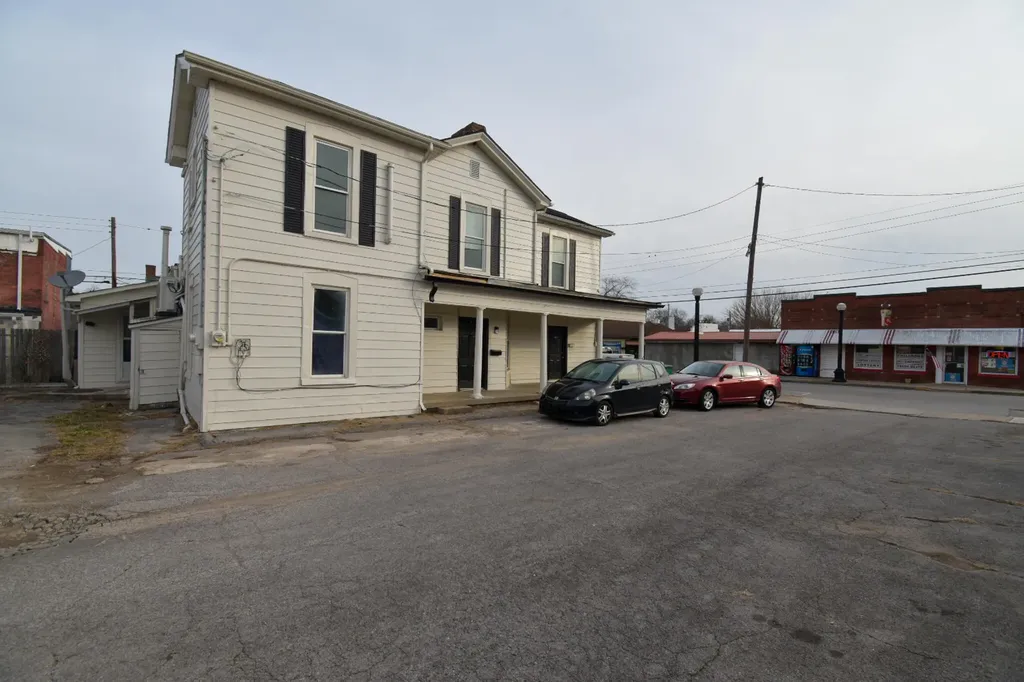 126 N Main Street Harrodsburg KY 40330