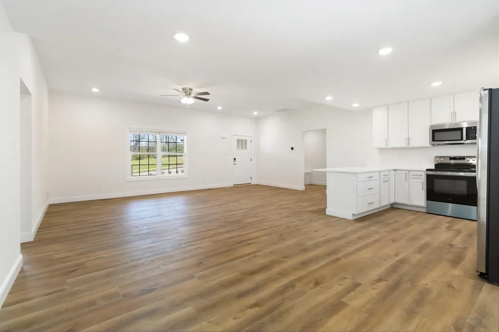 169 Central Park Avenue Berea KY 40403