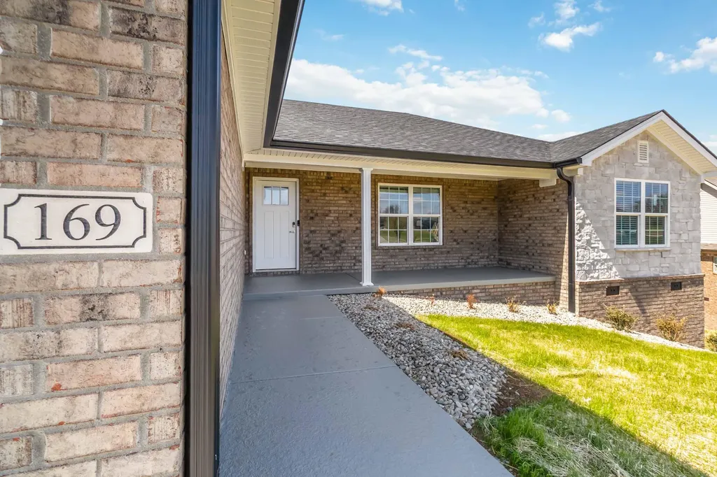 169 Central Park Avenue Berea KY 40403