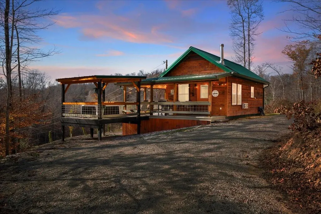 16 Hickory Lane Campton KY 41301