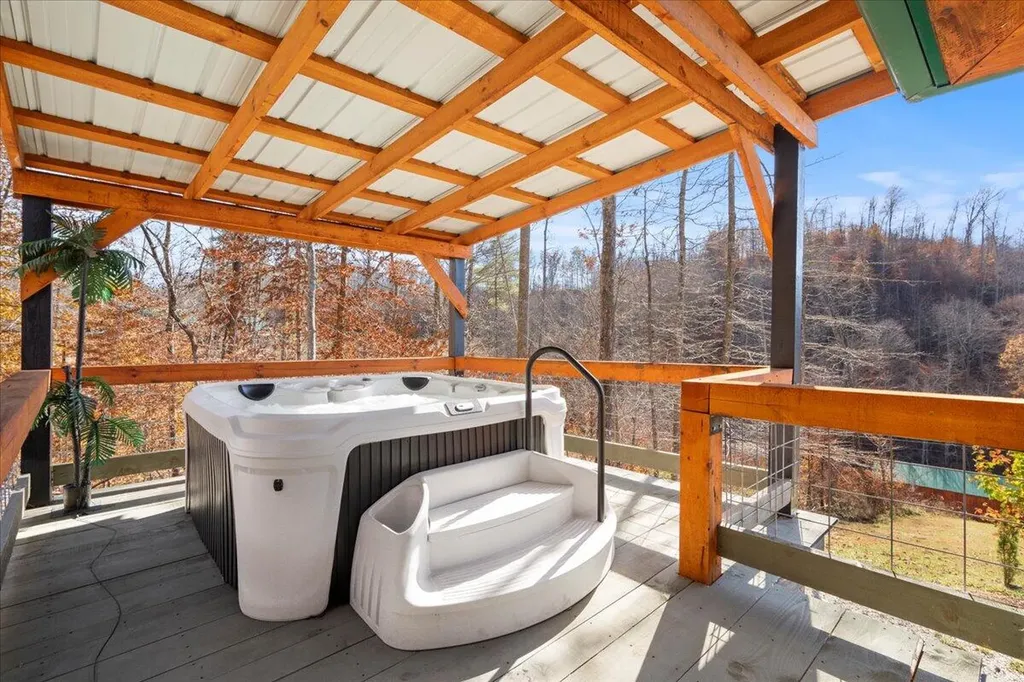 16 Hickory Lane Campton KY 41301